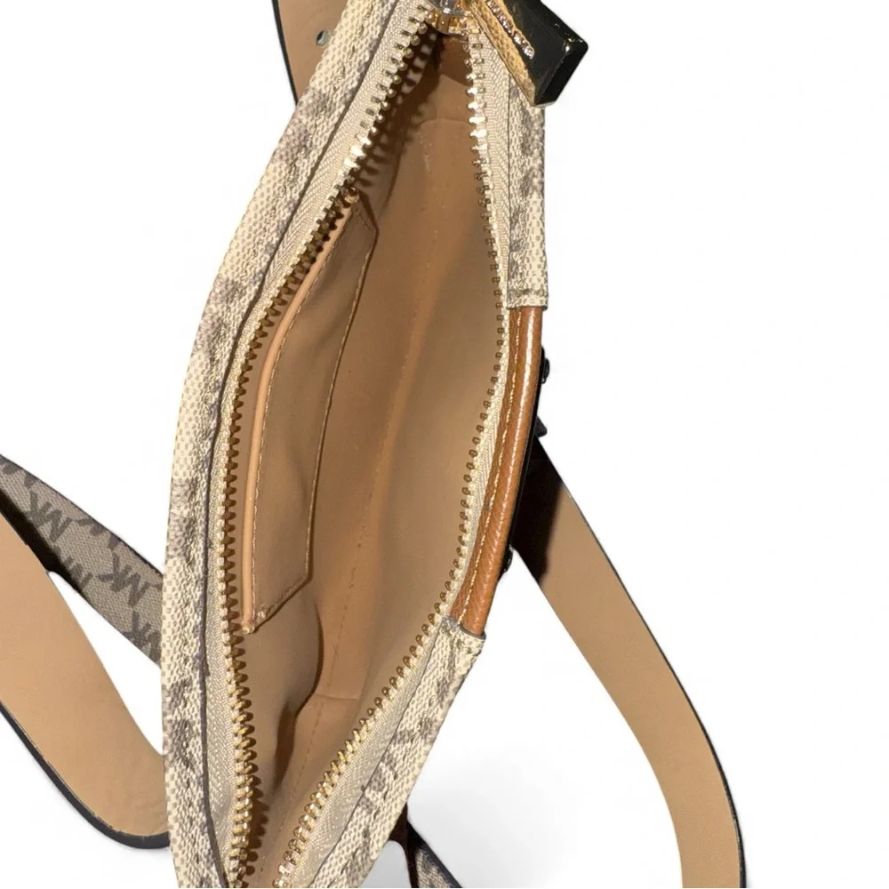 Michael Kors Jet Set Logo Shoulder Bag – Beige/Brown